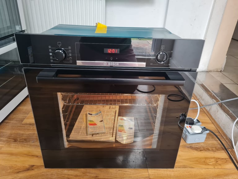 Bosch Serie4 single electric steam oven built-in black multifunction 