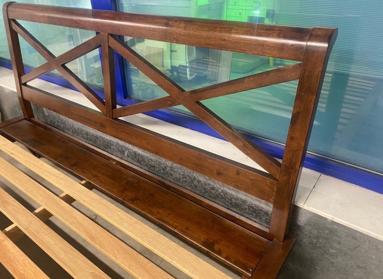 Willis and Gambier Super King Size Bed Frame & Bedsides