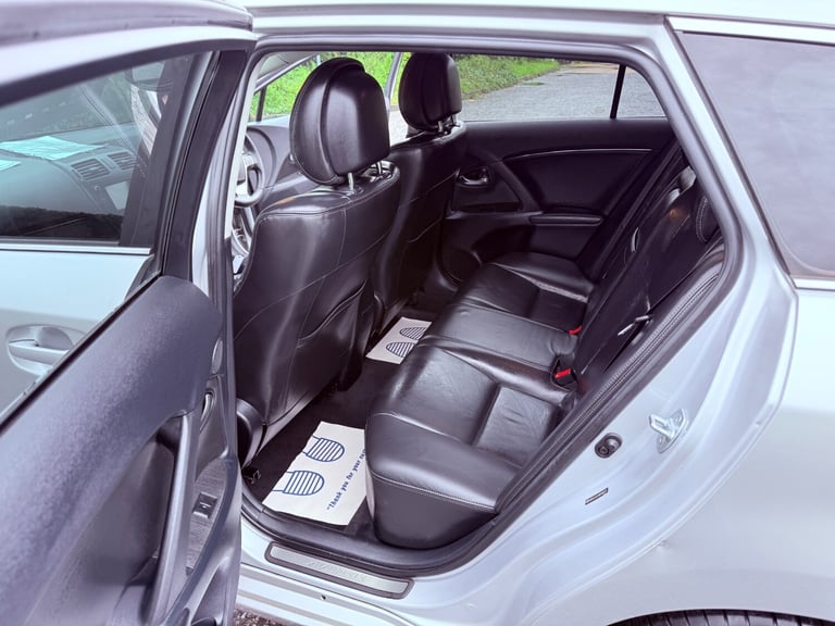 2010 60 TOYOTA AVENSIS 2.0 D4-D T4 NAV ESTATE 6 SPEED MANUAL GREAT SPEC MOTOR
