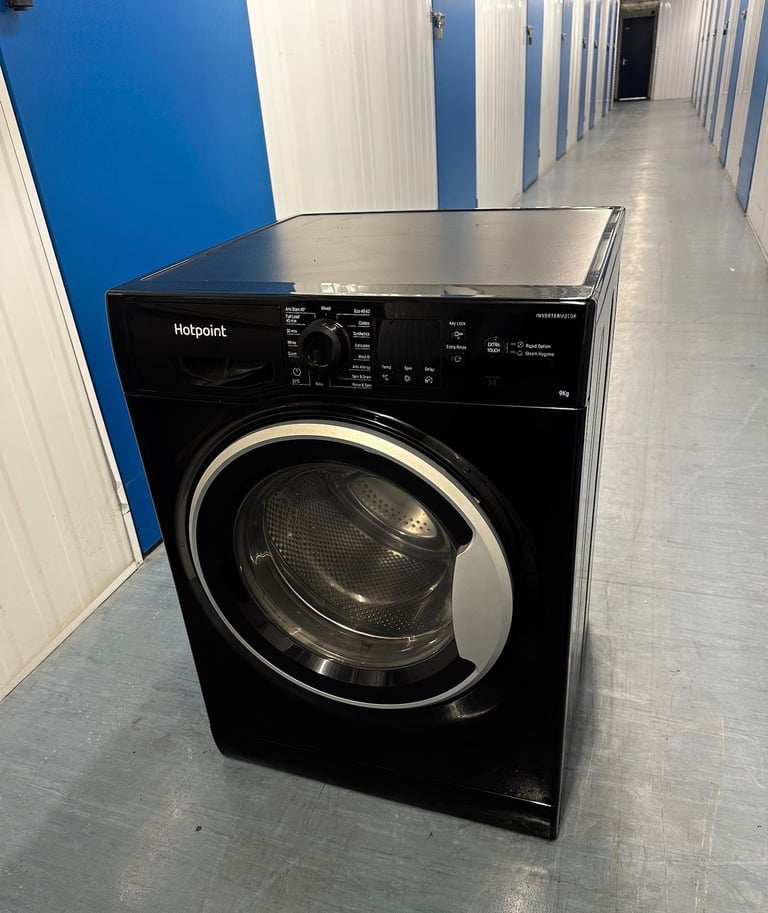 Hotpoint washing machine 9 kg digital display  