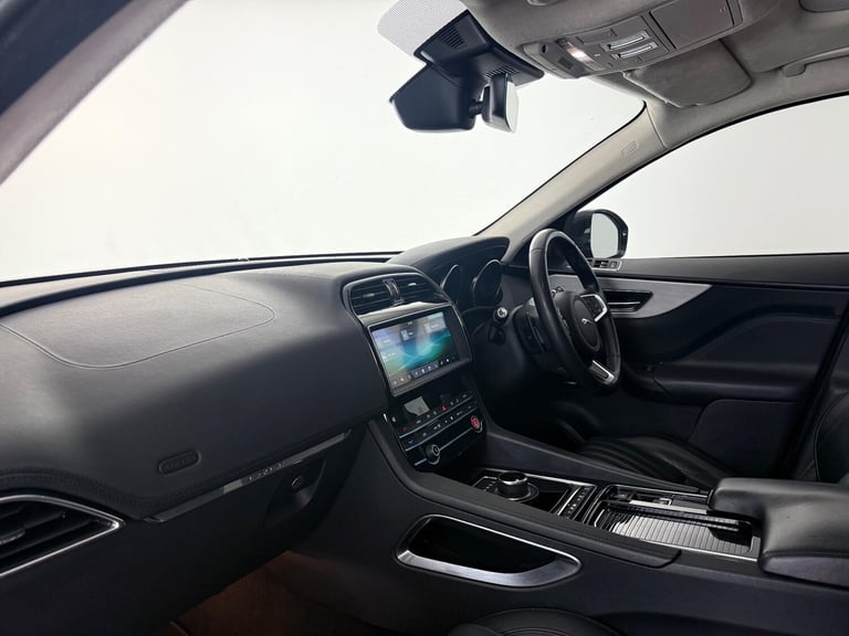 2019 Jaguar F-Pace 2.0 P250i Portfolio Auto AWD Euro 6 (s/s) 5dr ESTATE Petrol Automatic