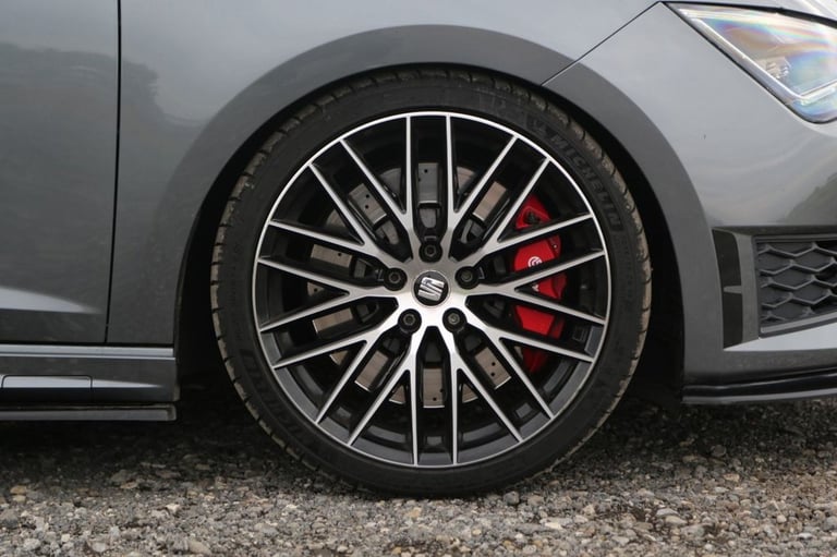 2016 SEAT Leon 2.0 TSI Cupra 290 Black Sport Coupe 3dr Petrol DSG Euro 6 (s/s) (290 ps) Hatchback...