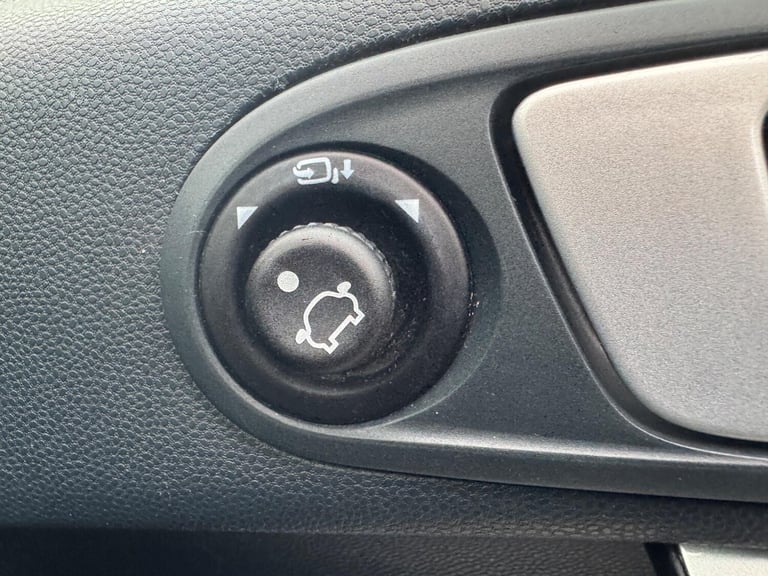 2012 Ford Fiesta 1.4 Zetec 5dr HATCHBACK Petrol Manual