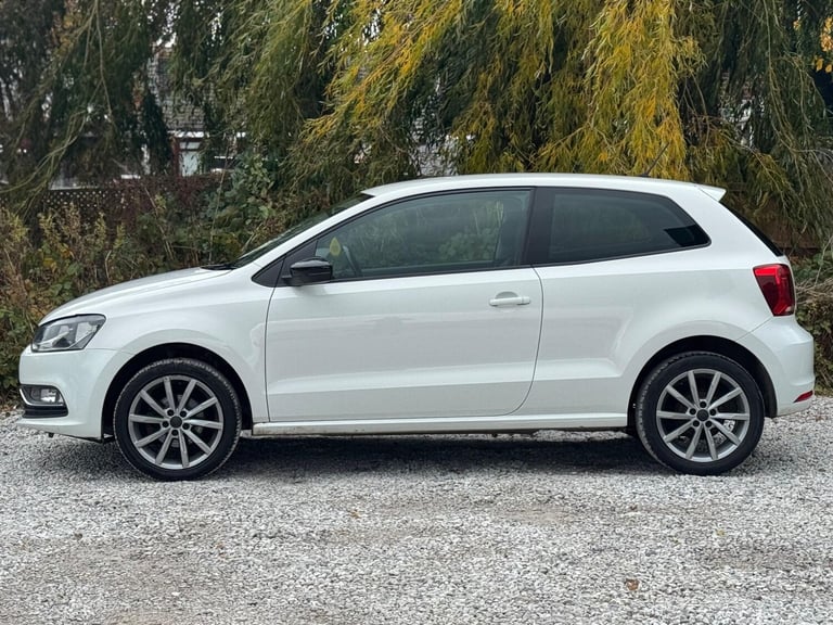 2015 Volkswagen Polo 1.0 BlueMotion Tech SE Design Euro 6 (s/s) 3dr HATCHBACK Petrol Manual
