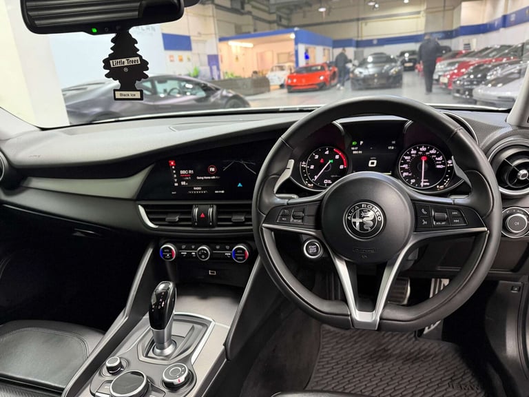 2017 Alfa Romeo Giulia 2.2 JTDM-2 180 Speciale 4dr Auto SALOON DIESEL Automatic