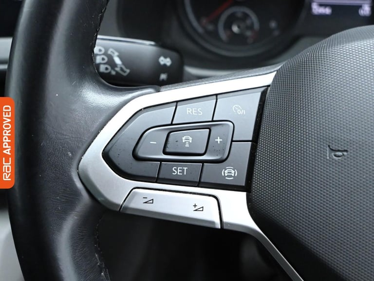 2020 Volkswagen Transporter 2.0 TDI T30 Highline Kombi Double Cab 5dr Diesel DSG FWD SWB Euro 6 (...