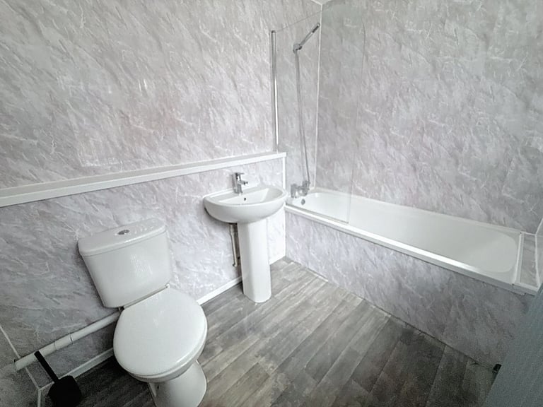 2 bedroom house in Shelton New Road, Stoke-on-Trent