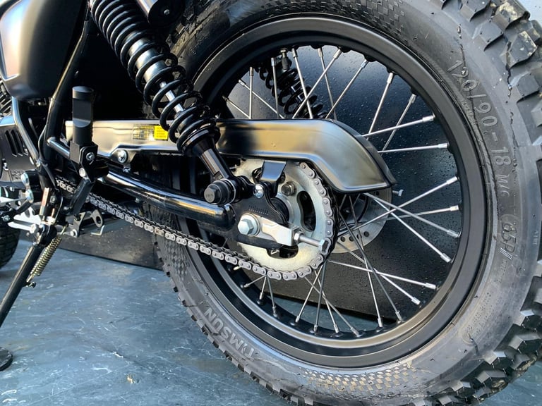 MUTT AKITA 125 LEARNER LEGAL HPI CLEAR LOW MILEAGE 1 OWNER 