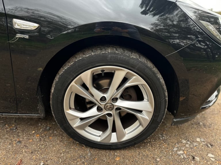 2017 Vauxhall Astra 1.4T 16V 150 SRi Nav 5dr Auto HATCHBACK Petrol Automatic