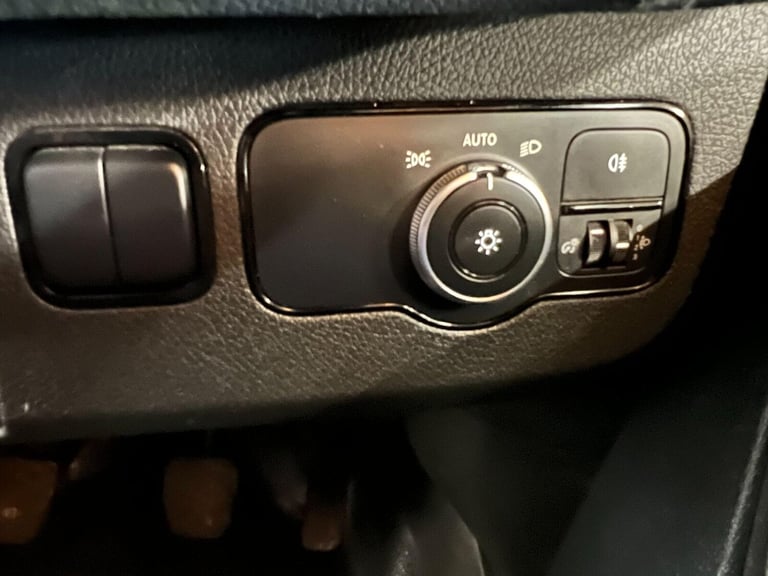 2022 Mercedes-Benz Sprinter 2.0 315 CDI Progressive RWD L3 Euro 6 (s/s) 2dr Dropside Diesel Manual