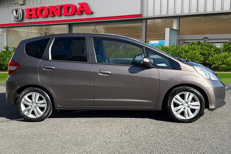 2015 Honda Jazz 1.4 i-VTEC ES Plus 5dr CVT Hatchback PETROL Automatic