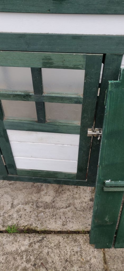 Pawhut chicken coop and run