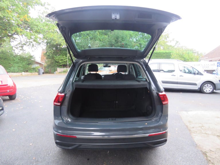 2021 Volkswagen Tiguan 1.5 TSI Life Euro 6 (s/s) 5dr ESTATE Petrol Manual