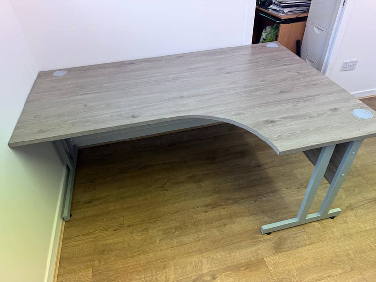 InterAct Ergonomic Cantilever Corner Office Desk