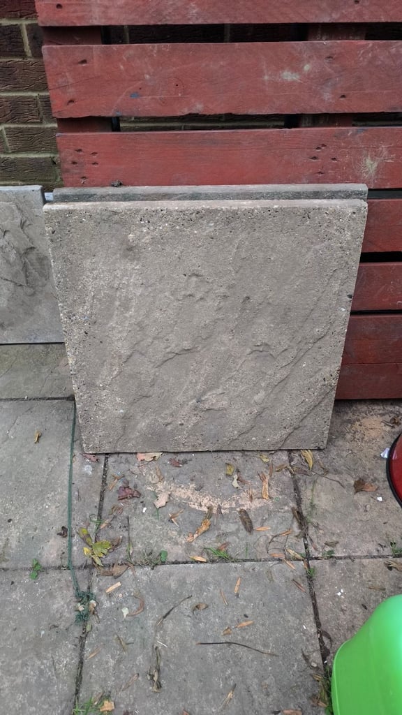 6 paving slabs
