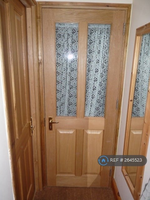 2 bedroom flat in Reading, Reading, RG30 (2 bed) (#2645523)