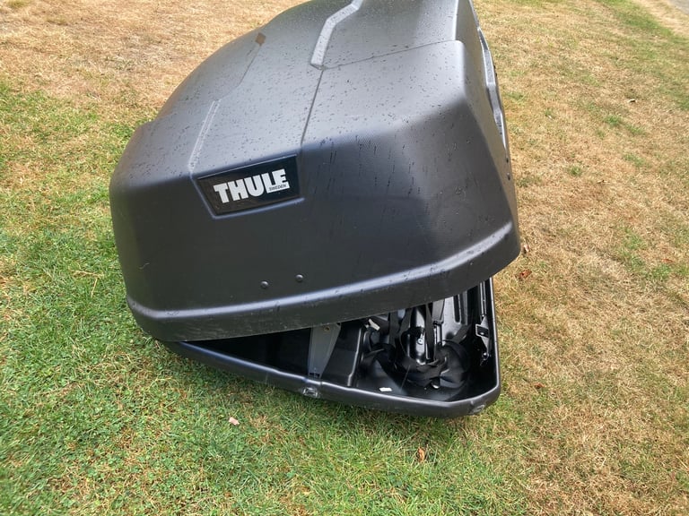 Thule Force XT Medium top box