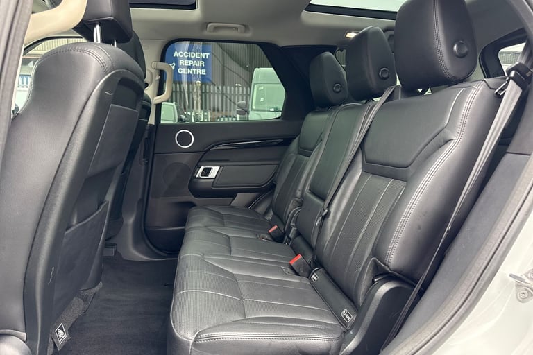 2017 Land Rover Discovery 3.0 TD V6 SE SUV 5dr Diesel Auto 4WD Euro 6 (s/s) (258 ps) SUV DIESEL A...