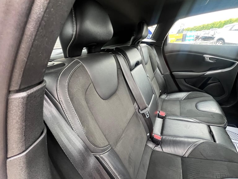 VOLVO V40 1.5 R-Design T3 Red Auto Petrol 2016