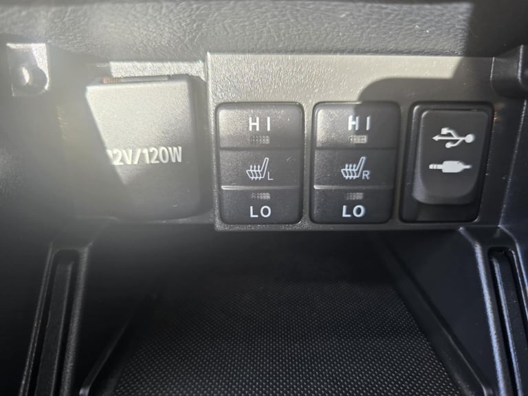 2017 EXCELLENT TOYOTA AURIS DIESEL-LOW DIESEL MILES-ULEZ FREE-FULL SERVICE HISTORY