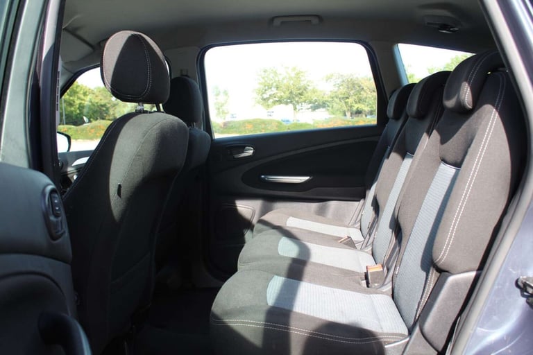 2012 Ford S-Max 2.0 TDCi 140 Zetec 5dr MPV DIESEL Manual