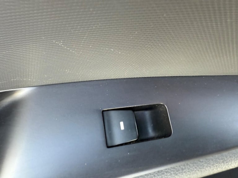 2018 Hyundai IONIQ 1.6 h-GDi Premium DCT Euro 6 (s/s) 5dr HATCHBACK Petrol/Electric Hybrid Automatic