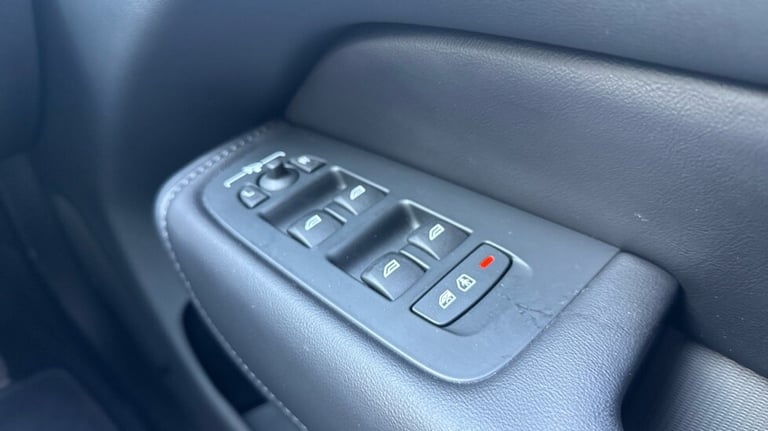 2023 Volvo XC60 Core, B5 AWD mild hybrid, Petrol Estate Petrol Automatic