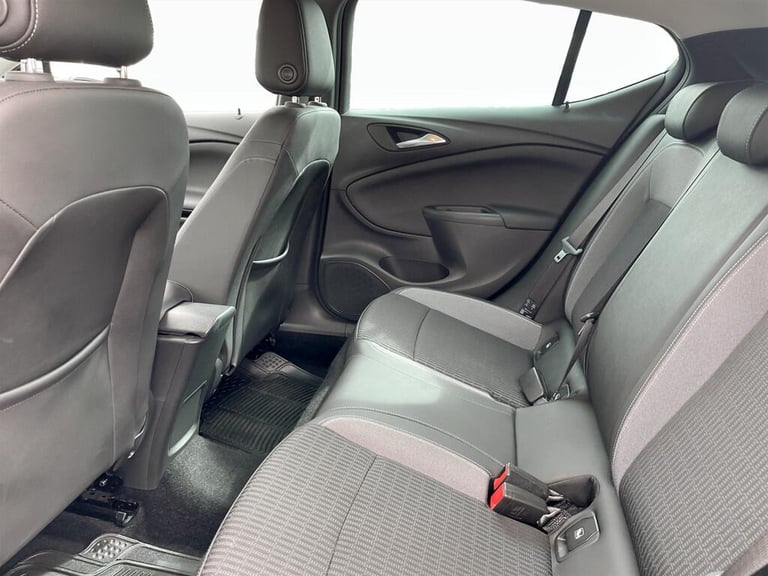 2021 Vauxhall Astra 1.2 Turbo Griffin Edition Euro 6 (s/s) 5dr HATCHBACK Petrol Manual