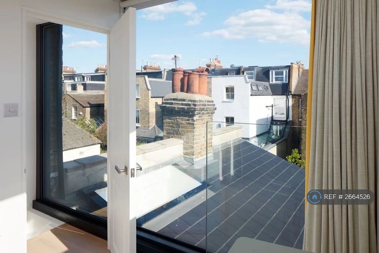 4 bedroom house in Bennerley Road, London, SW11 (4 bed) (#2664526)