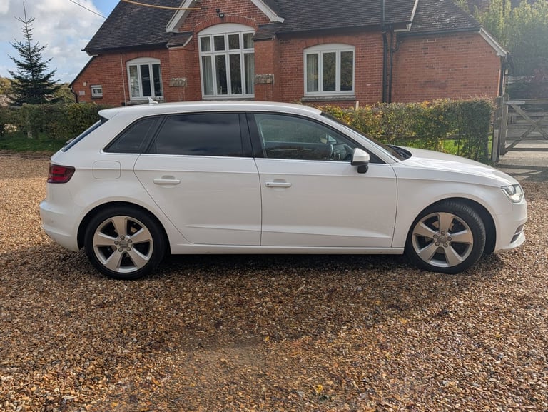 Audi, A3, 2015, Manual, 1968 (cc), 5 door, long MoT 