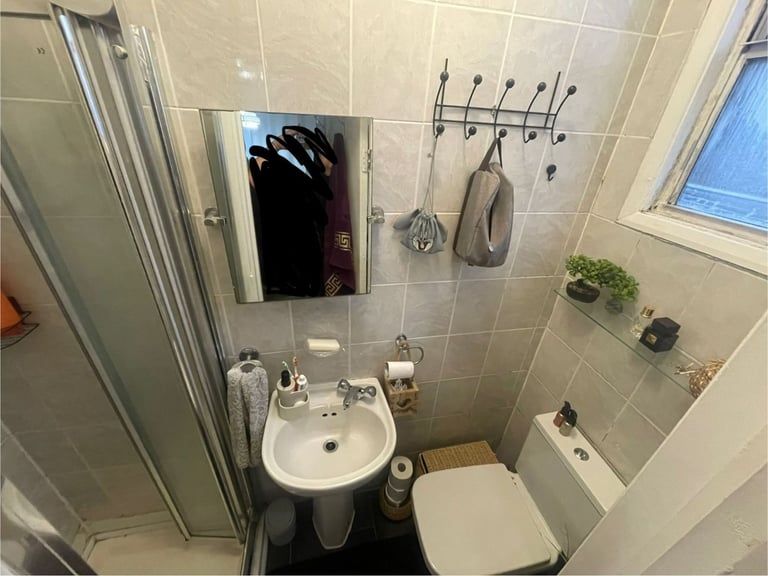 Modern Studio Flat | Fully Furnished | Fully Fitted Kitchen | Parking | Woodhill, London - SE18