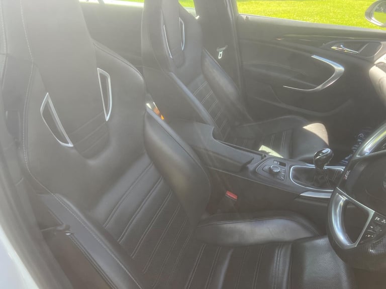 VAUXHALL INSIGNIA 2.8 T V6 VXR SuperSport 2013