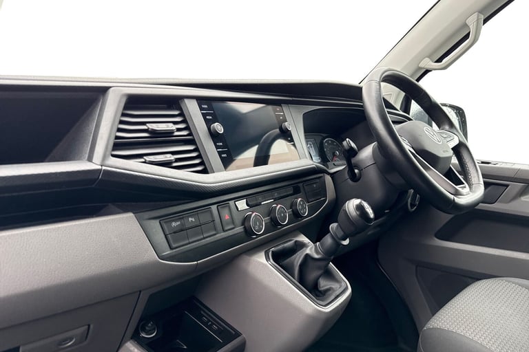 2024 Volkswagen Transporter 2.0 TDI 110 Highline Van Van Manual