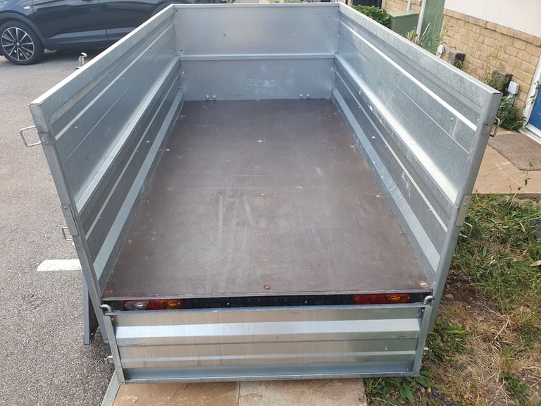 Martz Trailer with extended sides and cover 