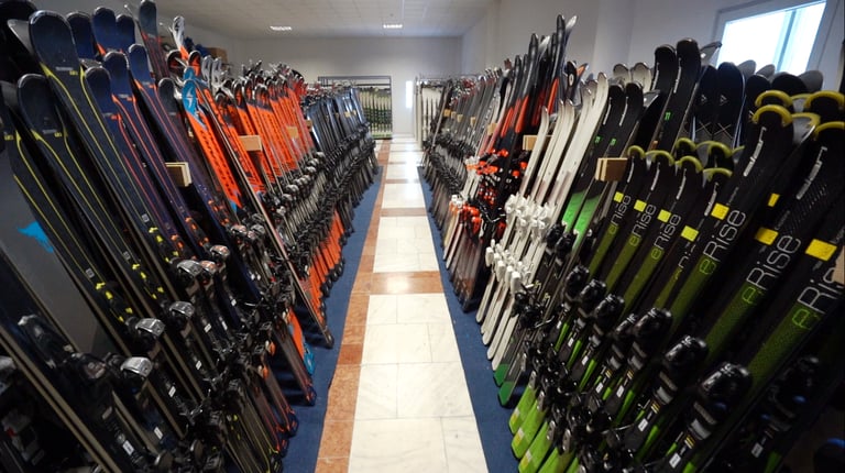 Skis ski boots, freestyle twintip freeride touring, helmet poles bindings children's women's ladies