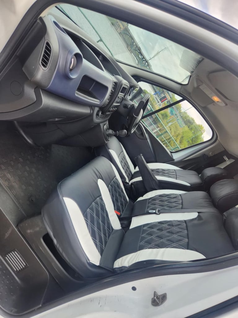 Vauxhall, VIVARO, Panel Van, 2015, Manual, 1598 (cc)