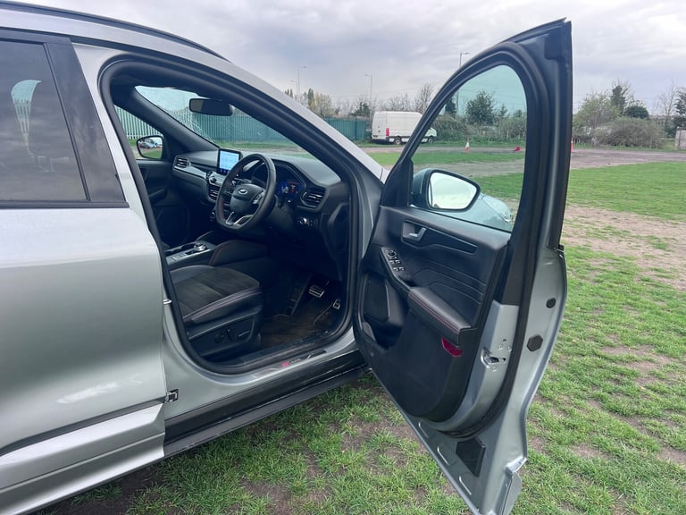 2023 Ford Kuga 2.5 EcoBoost Duratec 14.4kWh ST-Line X SUV 5dr Petrol Plug-in