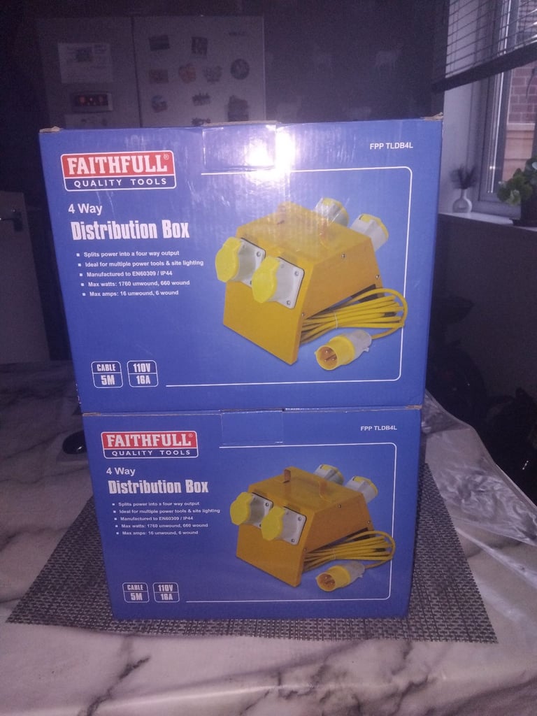 2 brand new 4 way distribution box 110v 5m cable 