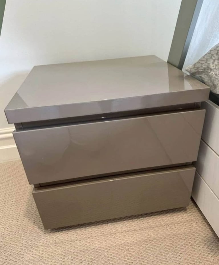 Bedside table x2