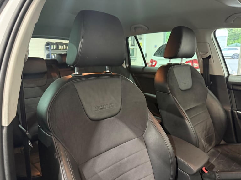 2017 Skoda Octavia 2.0 TDI Scout Estate 5dr Diesel Manual 4WD Euro 6 (s/s) (150 ps) ESTATE Diesel...