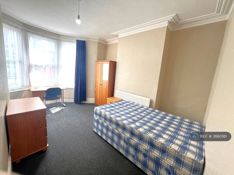 6 bedroom house in Bishop Road, Bristol, BS7 (6 bed) (#2660181)