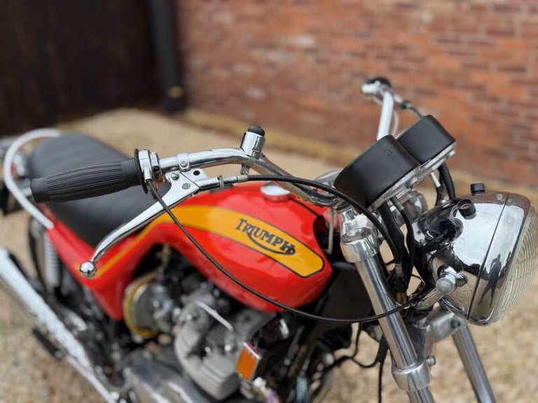 2004 Triumph X-75 HURRICANE PETROL Manual