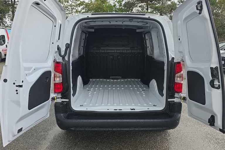 2024 Vauxhall Combo 1.5 Turbo D 2300 Prime XL Panel Van 6dr Diesel Manual LWB Euro 6 (s/s) (100 P...