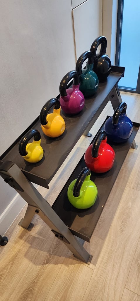 4-41kg cast iron neoprene kettlebell set & two tier rack *IMMACULATE*