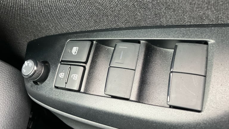 2023 Toyota Yaris 1.5 Hybrid Design 5dr CVT Hybrid Hatchback Hatchback Hybrid Automatic