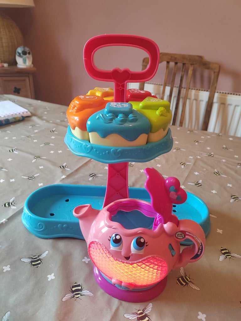 Toy tea pot