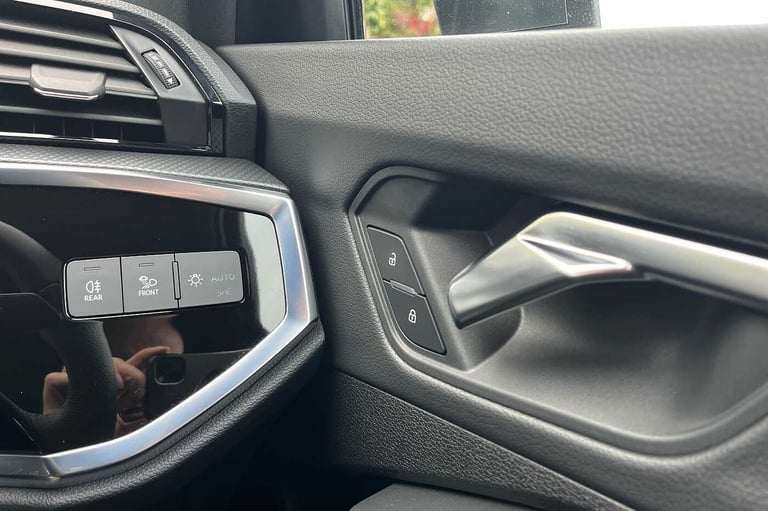 2023 Audi Q3 40 TFSI Quattro S Line 5dr S Tronic SUV Petrol Automatic