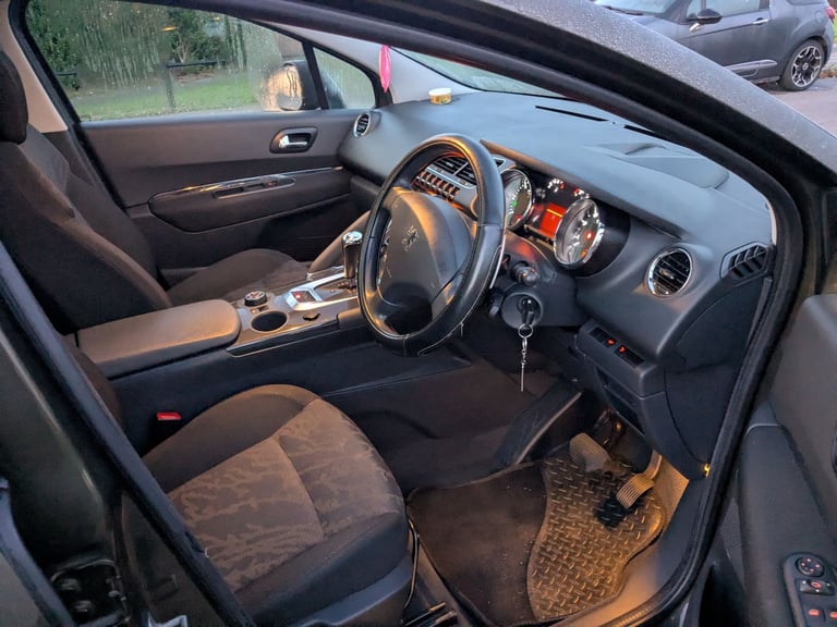 Cheap Peugeot, 3008, Hatchback, 2010, Semi-Auto, 1560 (cc),5 doors for sale in Bilborough, Nottinghamshire