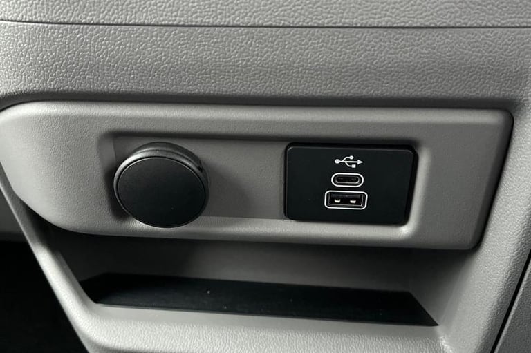 2025 Ford Transit Custom 2.5 320 Duratec 11.8kWh Limited Crew Van Double Cab Petrol Plug-in Hybri...