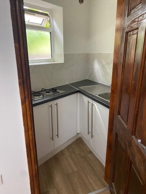 STUDIO ROOM FOR RENT* £650 - INCLUDES ALL BILLS